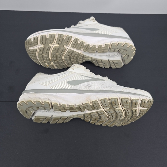 Brooks Shoes Women's 8 Adrenaline GTS 18 Running White Gray - Picture 4 of 8